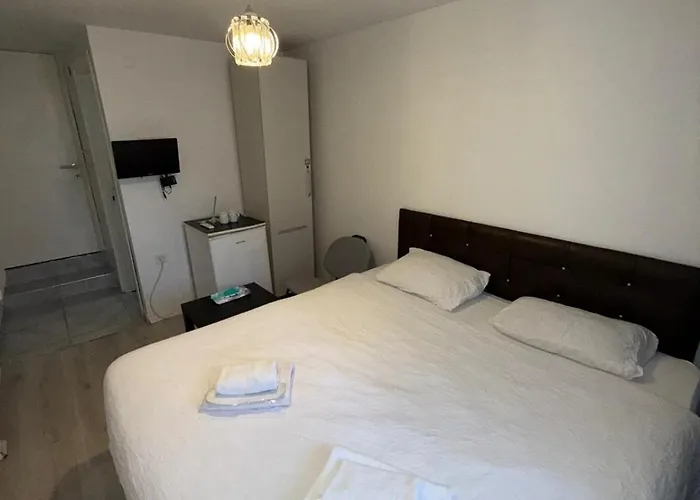 Sisli - Room46 胶囊旅馆 伊斯坦布尔