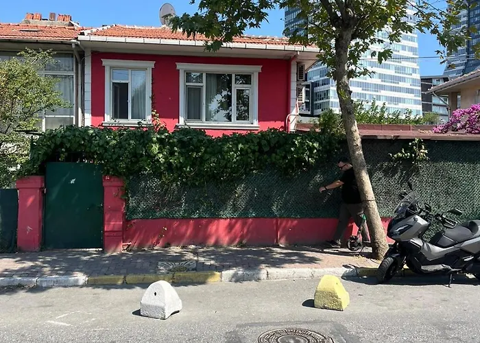 Sisli - Room46 胶囊旅馆